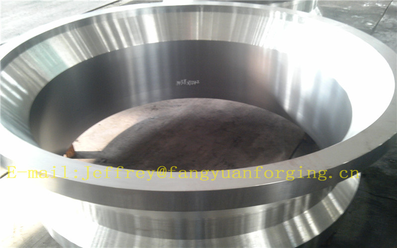 Forjas laminadas en caliente del acero de carbono de los estándares EN10222 P24GH de Europa con el tratamiento térmico