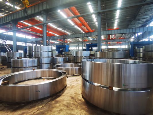 Tratamiento térmico Q T Anillos de acero forjado con dureza 240 320 Adecuados para máquinas industriales de alta resistencia